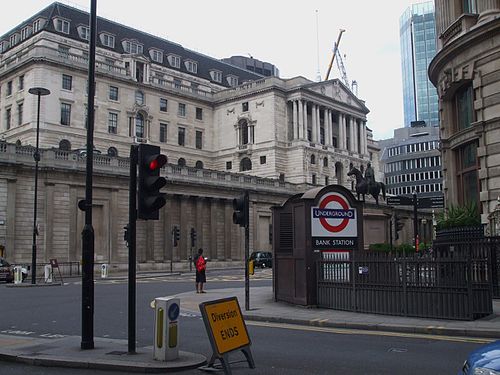 Bank and Monument stations